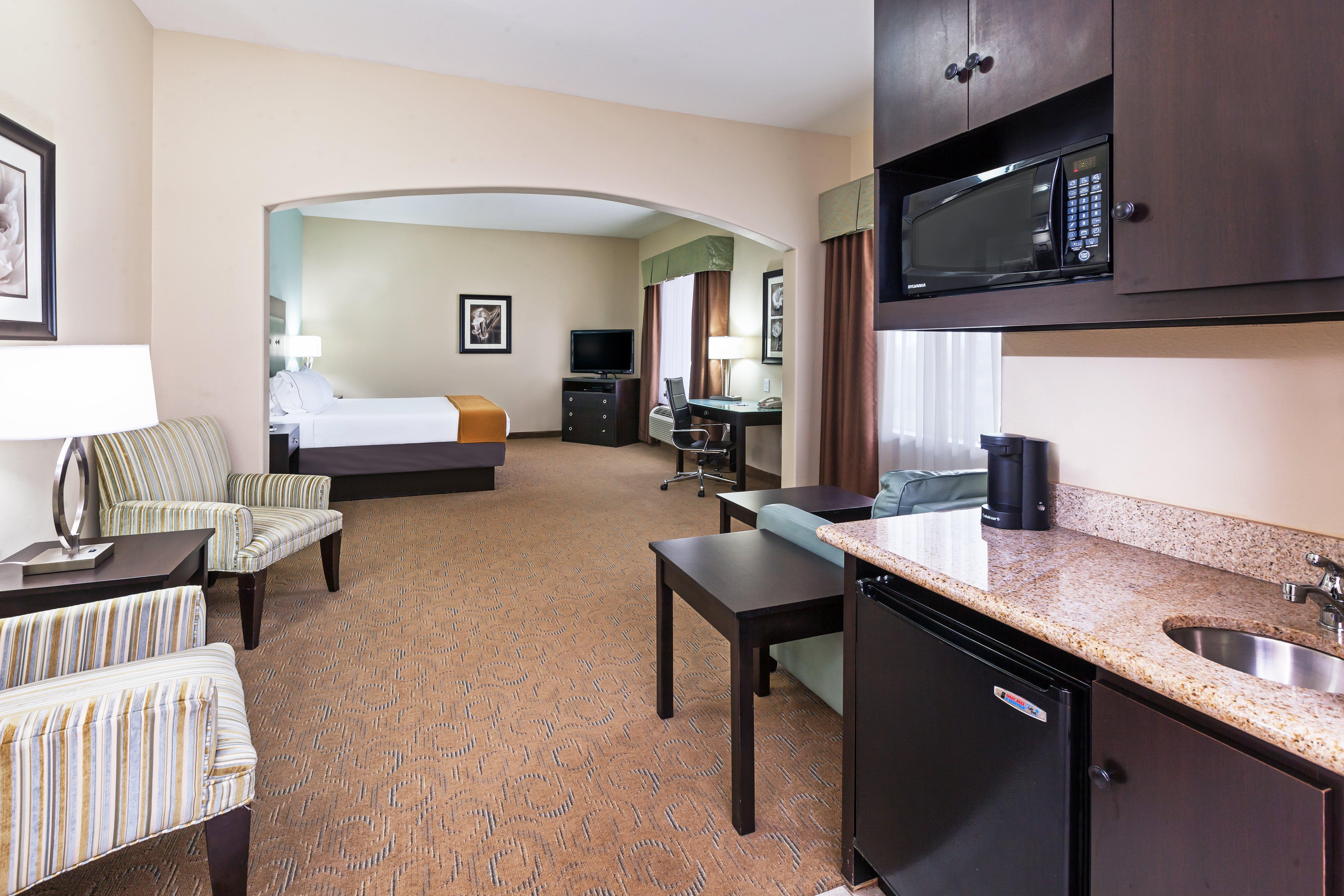 Express & Victoria, An Ihg 3* Victoria