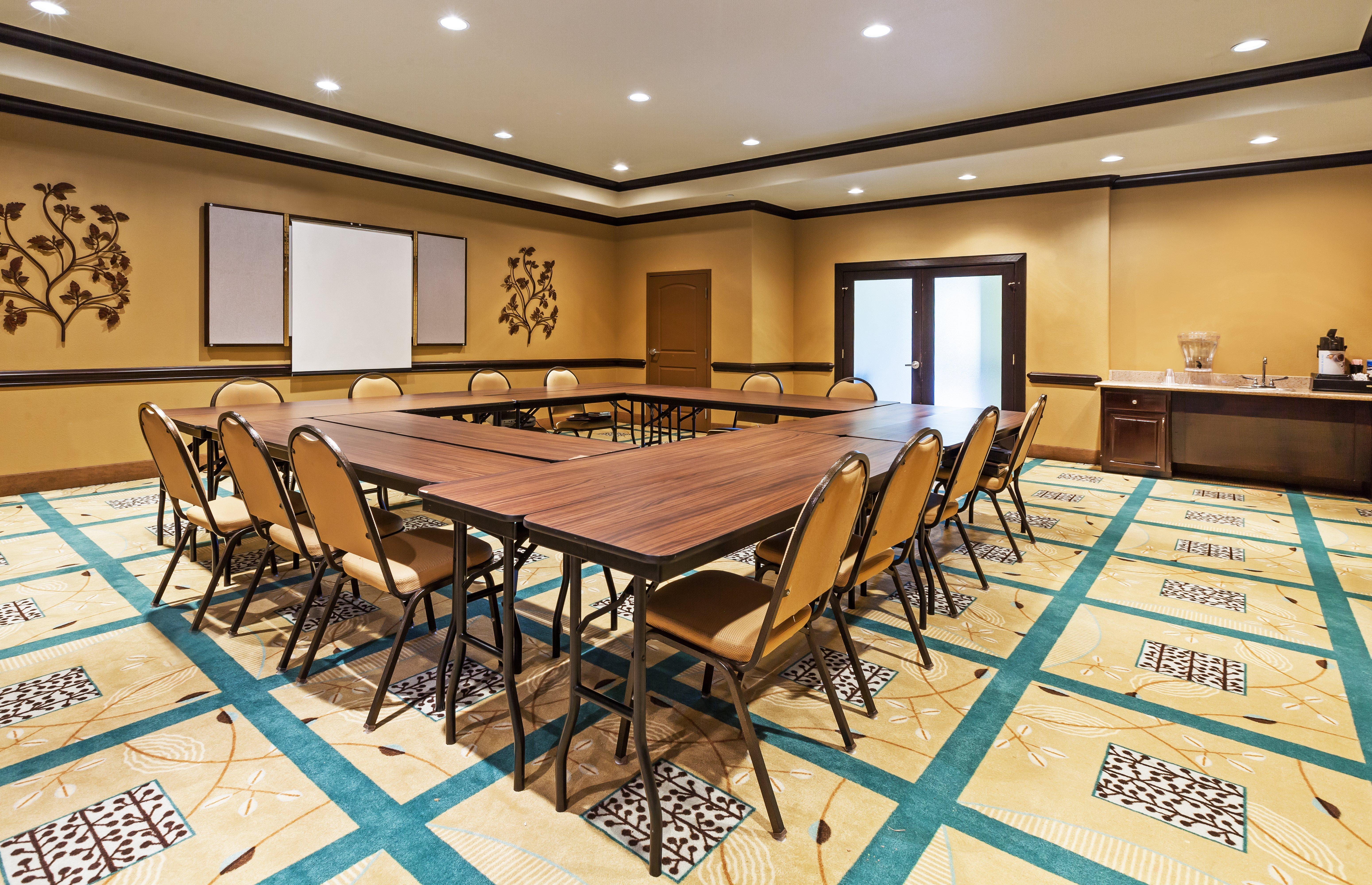 Express & Victoria, An Ihg Hotel 3*