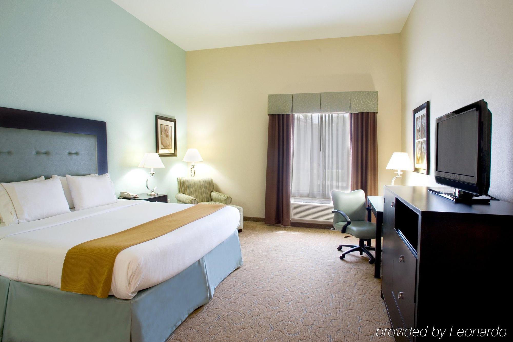 Express & Victoria, An Ihg Hotel 3*