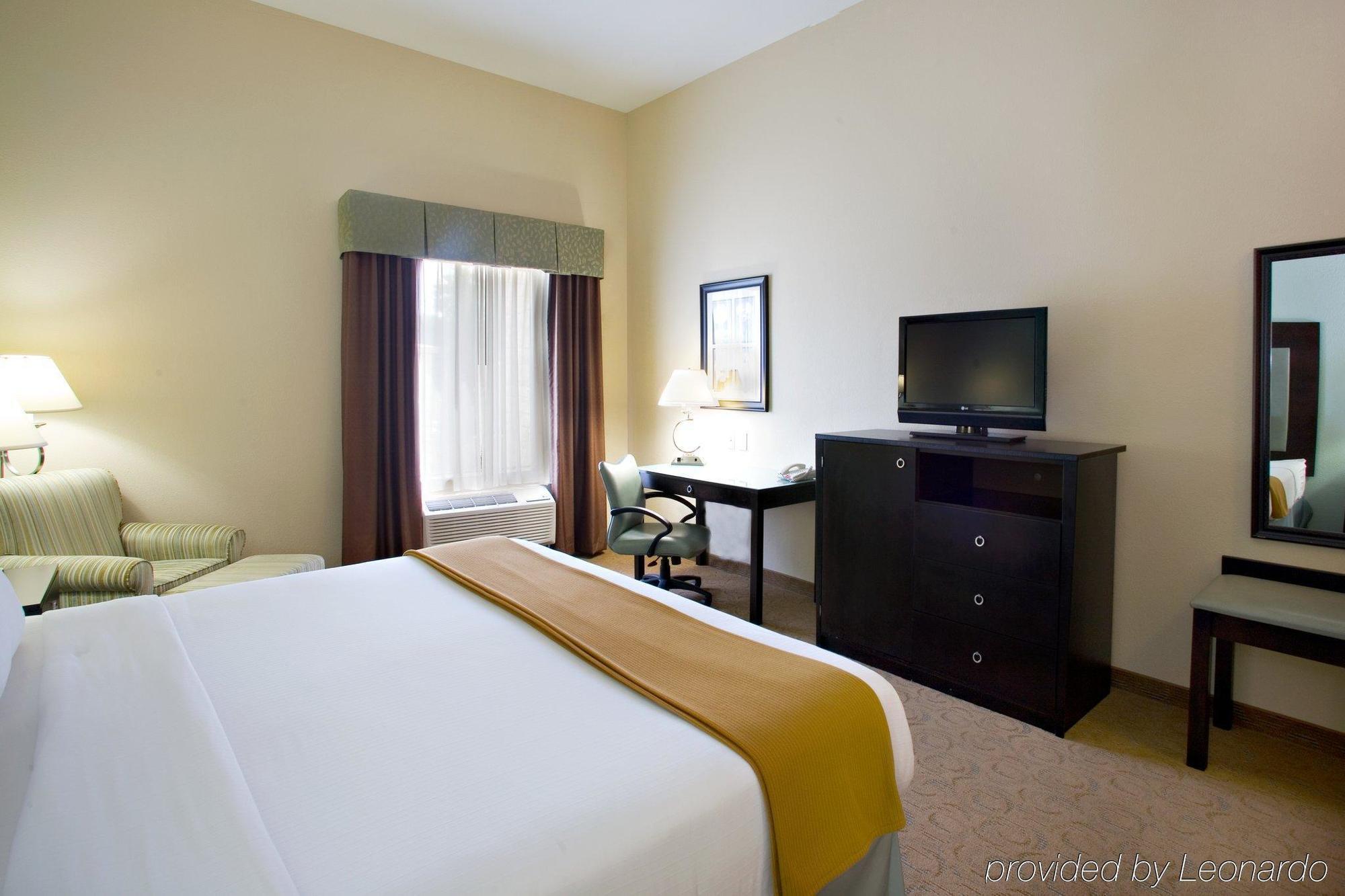 Express & Victoria, An Ihg Hotel 3*